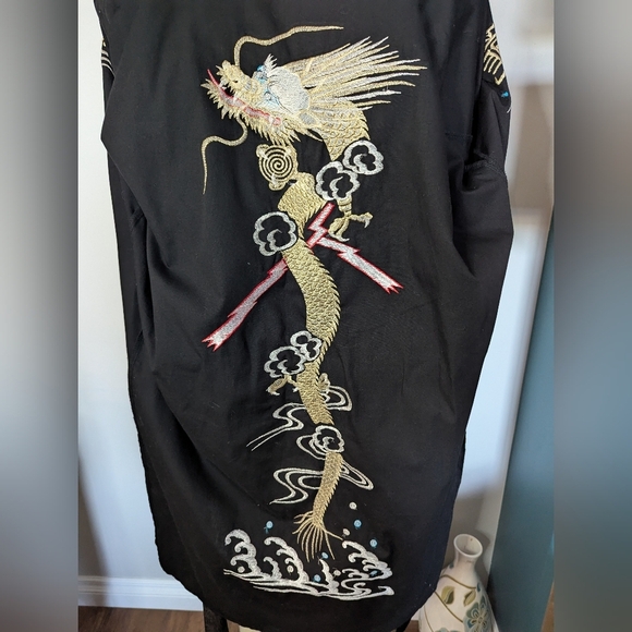 Vintage ICHIBAN Made In Japan Kimono With Gold Threaded Embroidery dragon Sz 42 - Picture 12 of 12